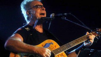 León Gieco presenta 