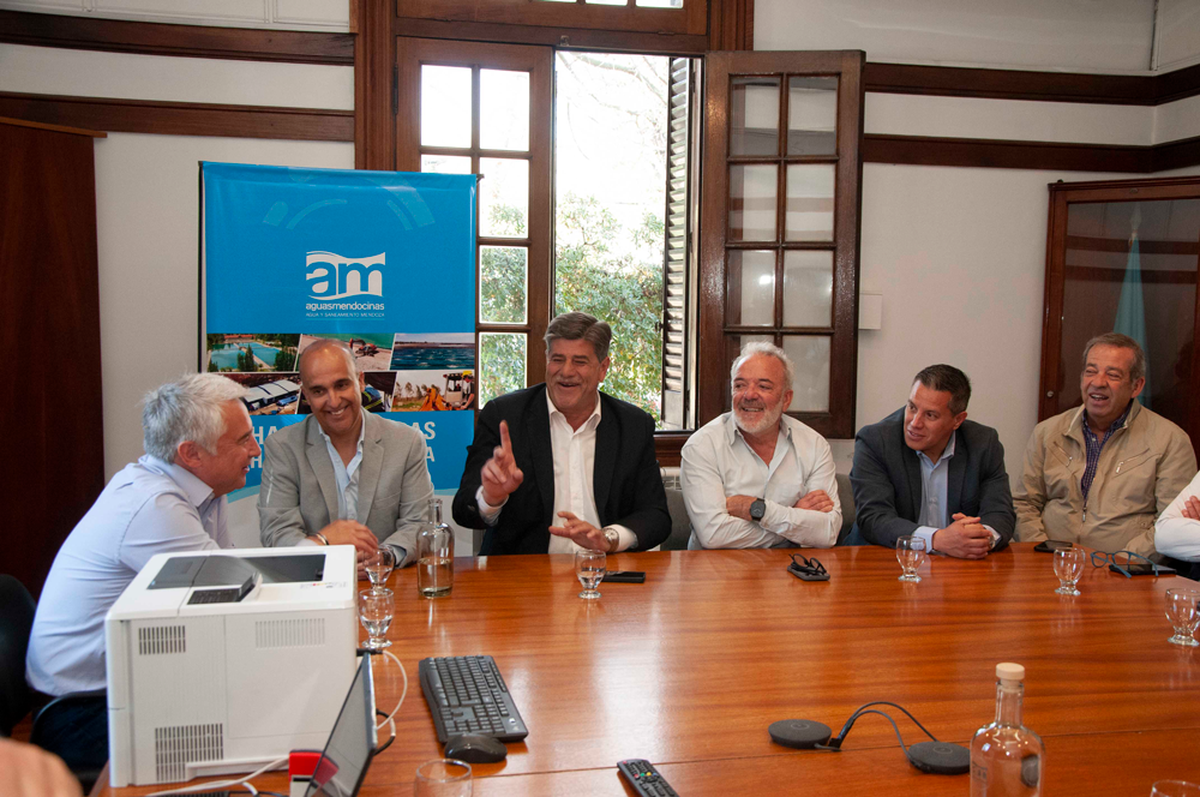 Los vecinos podrán disponer de servicios de agua potable y saneamiento conforme a los estándares de calidad acordados. Los vecinos podrán disponer de servicios de agua potable y saneamiento conforme a los estándares de calidad acordados.