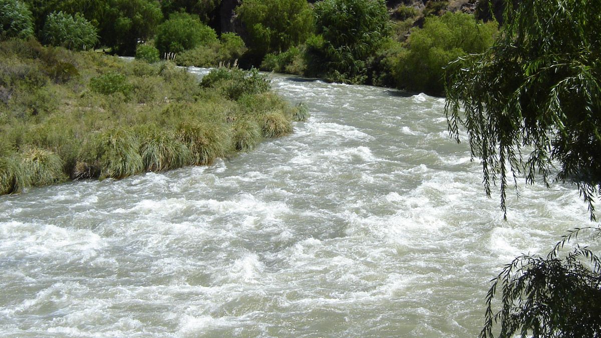 El río Atuel en épocas de mucho caudal. Actualmente es mucho menos.