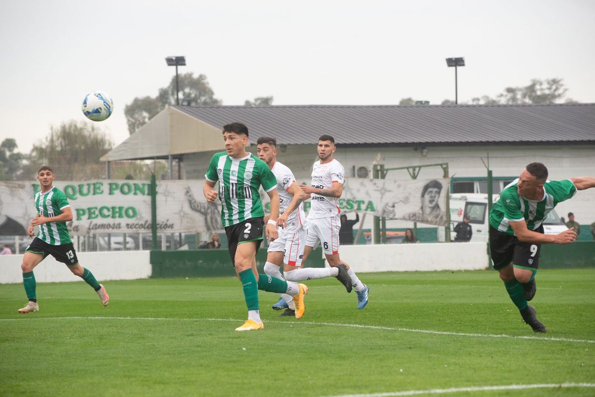 El próximo partido, Huracán Las Heras se medirá ante Juventud Unida de San Luis. El próximo partido, Huracán Las Heras se medirá ante Juventud Unida de San Luis.