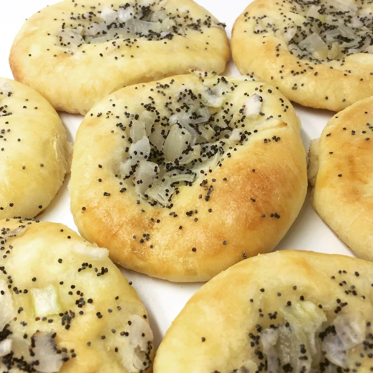 Paso a paso, cómo hacer pan pletzalej. Paso a paso, cómo hacer pan pletzalej.