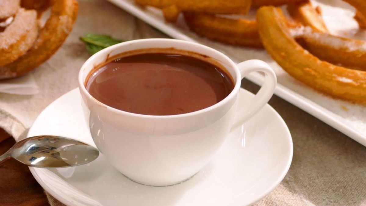 ¡No es chocolatada! Cómo se hace el Chocolate caliente: la receta de otoño espesa e irresistible