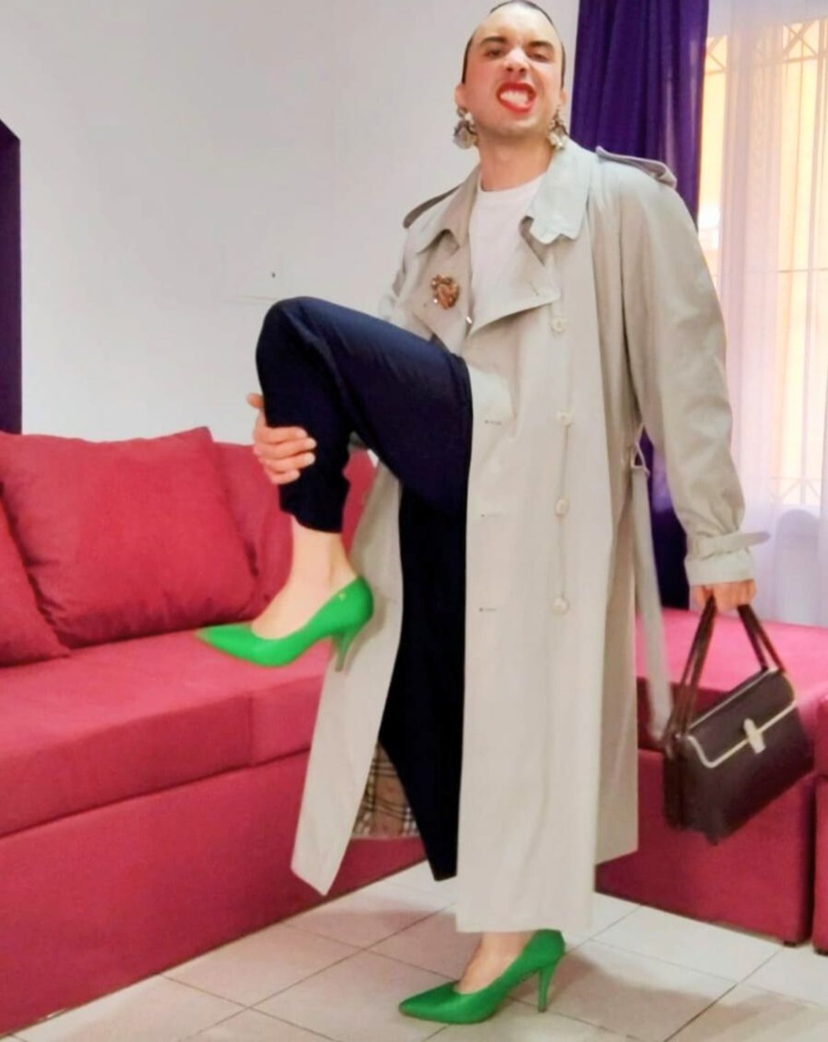 Las críticas fueron duras, dolorosas. Le generaron incomprensión. Pero siguió adelante. Las críticas fueron duras, dolorosas. Le generaron incomprensión. Pero siguió adelante.