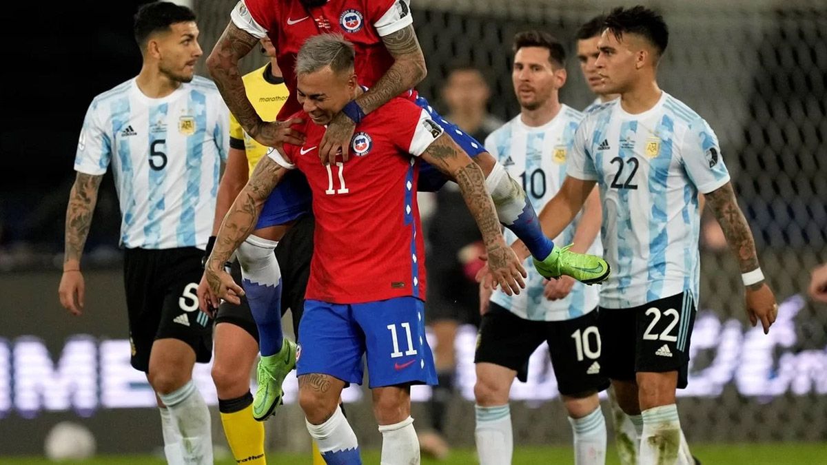 Chile cree tener la fórmula para frenar el invicto de la Argentina