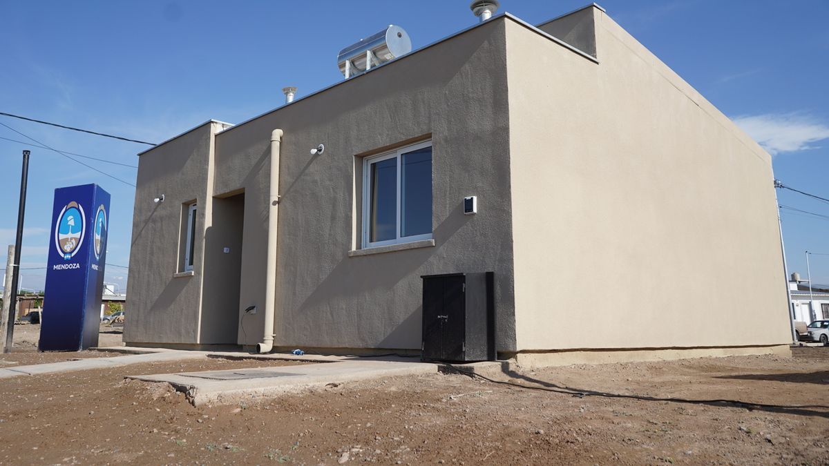 Como éstas son las casas del IPV que se licitarán cada domingo, adelantó Alfredo Cornejo. Como éstas son las casas del IPV que se licitarán cada domingo, adelantó Alfredo Cornejo.