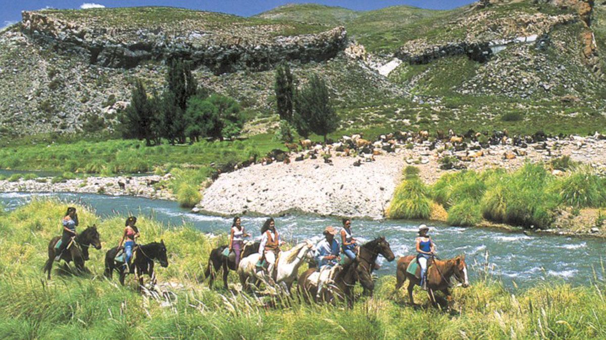 Las cabalgatas pueden ser realizadas en varios puntos turísticos de Mendoza.
