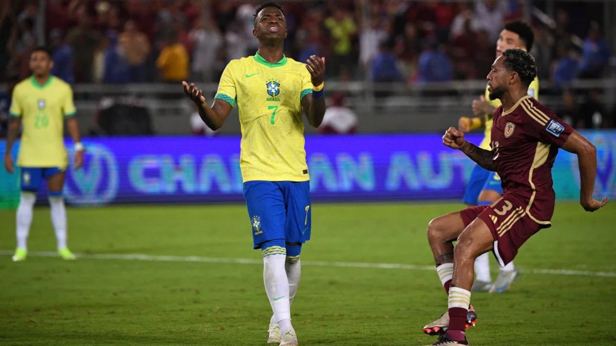 La Selección de Brasil no pudo con Venezuela y Vinicius Júnior escapó un penal en el partido por la 11ª fecha de las Eliminatorias 2026.