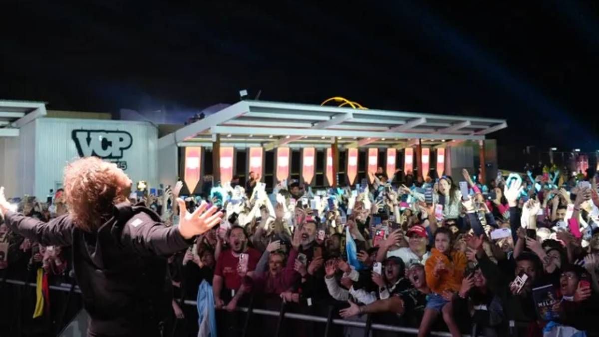 Javier Milei, a lo rockstar en el cierre de La Derecha Fest. Javier Milei, a lo rockstar en el cierre de La Derecha Fest.