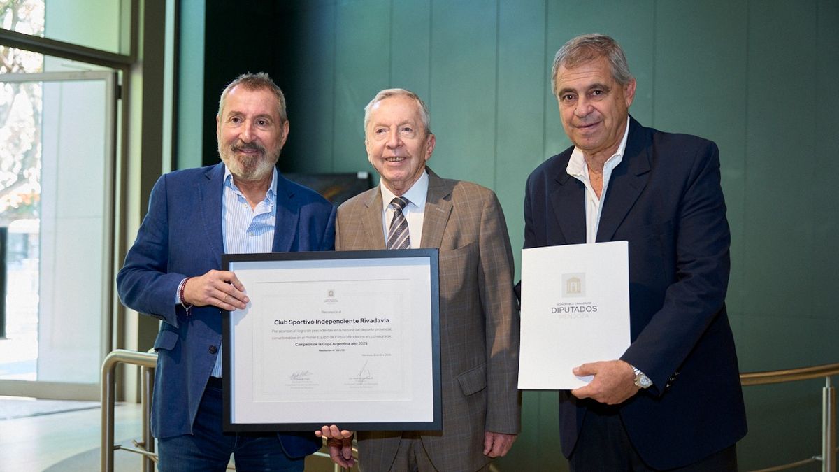 Independiente Rivadavia fue distinguido en la Legislatura por su histórico logro en la Copa Argentina