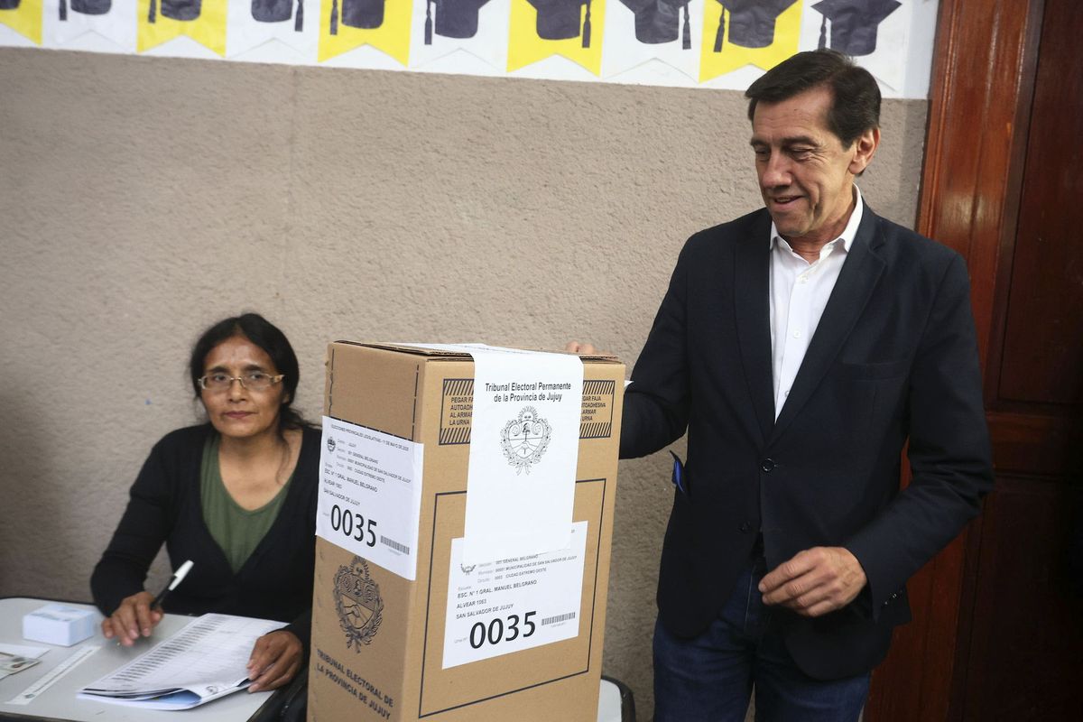 El voto de Carlos Sadir, gobernador de jujuy. El voto de Carlos Sadir, gobernador de jujuy.