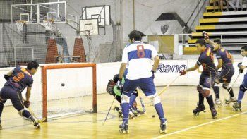 Talleres, con buen paso