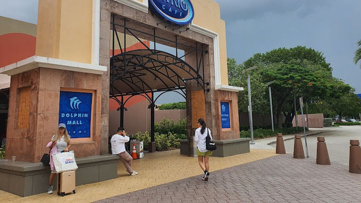 La Policía atrapó a los mendocinos a pocos metros del lugar donde cometieron los robos al estilo mecheros. La Policía atrapó a los mendocinos a pocos metros del lugar donde cometieron los robos al estilo mecheros.