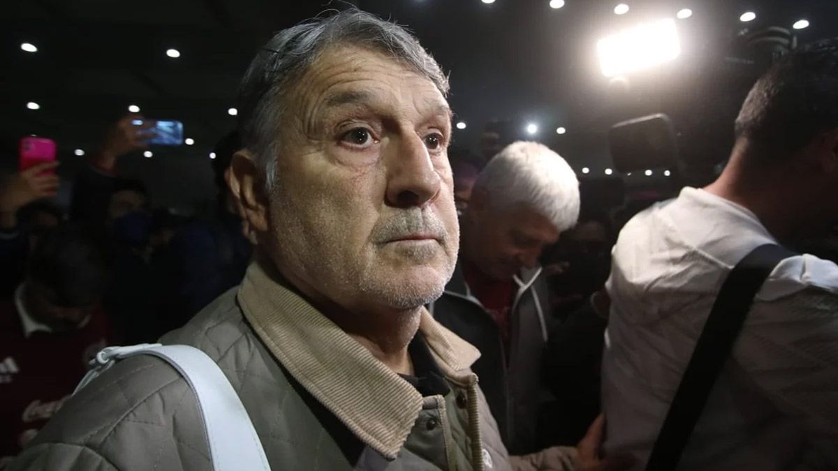 El Tata Martino, tras quedar afuera del Mundial Qatar 2022, fue muy criticado por los hinchas del Tri. Foto: gentileza El Universal de México.