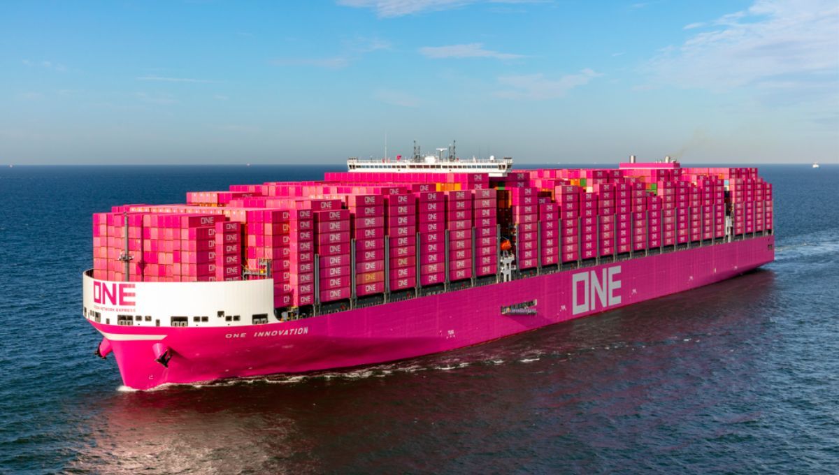 Un megabuque marca un récord al cargar 22.233 contenedores en un solo viaje