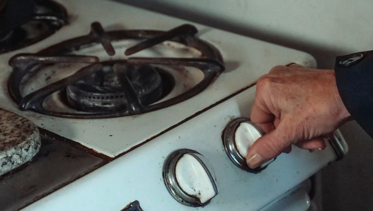 Cómo limpiar unas perillas de horno muy sucias.&nbsp;