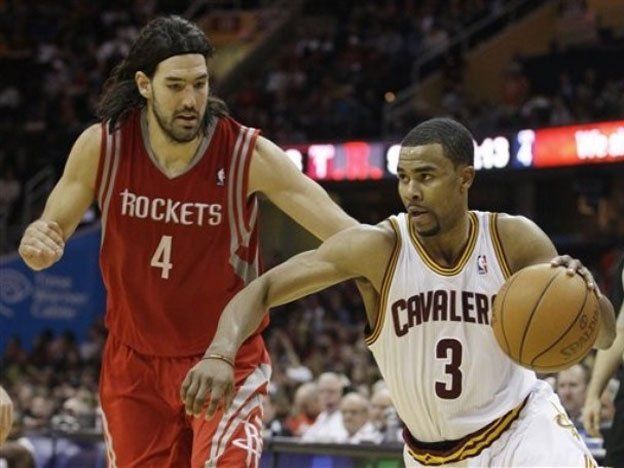 Scola tuvo una gran actuación pese a la derrota de Houston