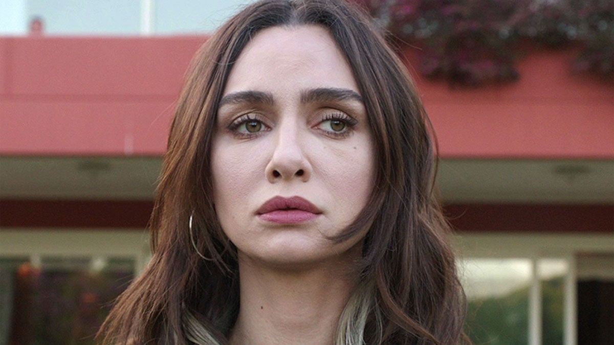 La actriz turca Birce Akalay interpreta a Lale Kiran en la serie de Netflix.