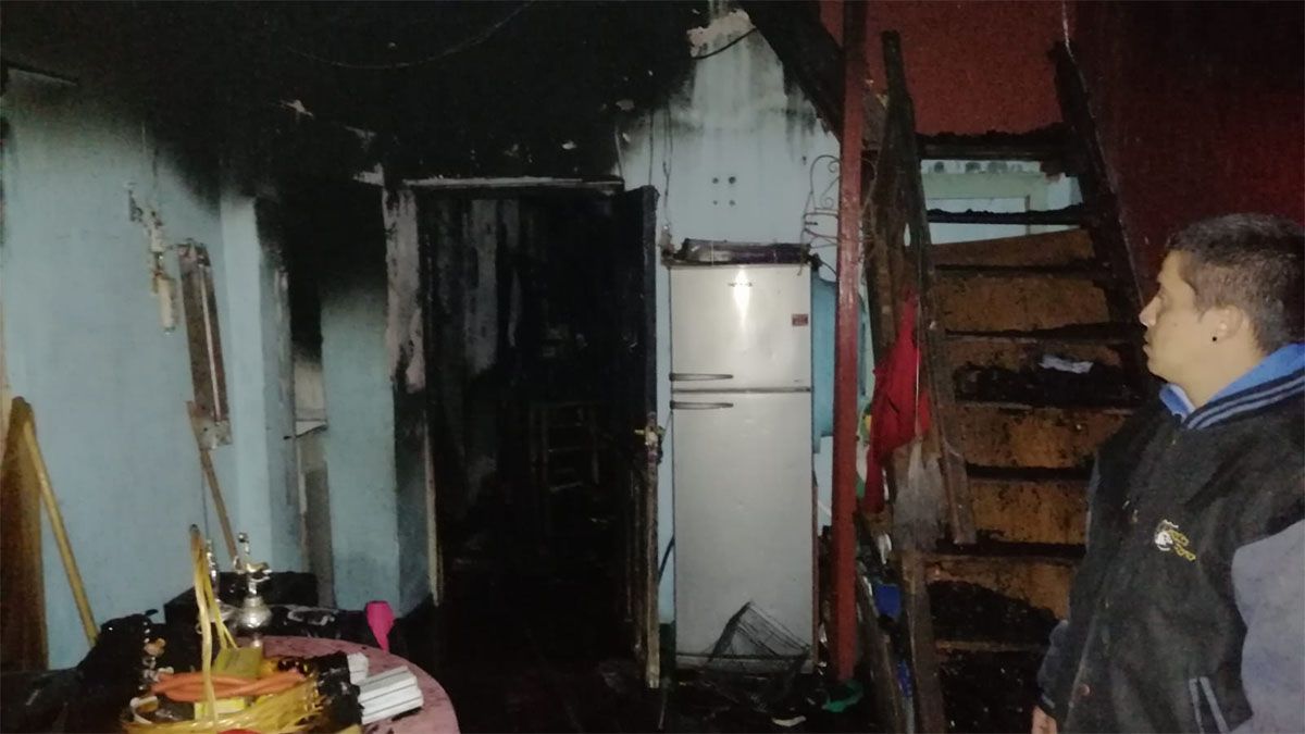 Una familia se quedó sin nada luego de un incendio en su casa