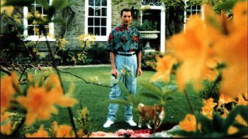 La historia detrás de las dos últimas fotos de Freddie Mercury