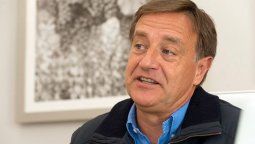 El gobernador Rodolfo Suarez cumple este martes 58 años. Recibió saludos y presentes de intendentes y funcionarios, pero no hubo gestos desde la Nación, luego de que la relación se tensara aún más.