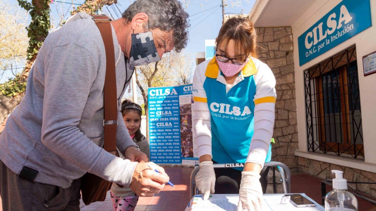 Entrega Material Ortopédico - Fundación Grupo América y Cilsa&nbsp; Jesús Ledesma