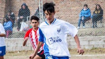 Sus amigos se pelearon tras un partido de fútbol, él intentó separarlos y terminó muerto