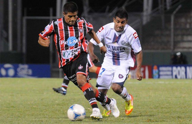 En Salta, San Lorenzo eliminó por penales a Chacarita
