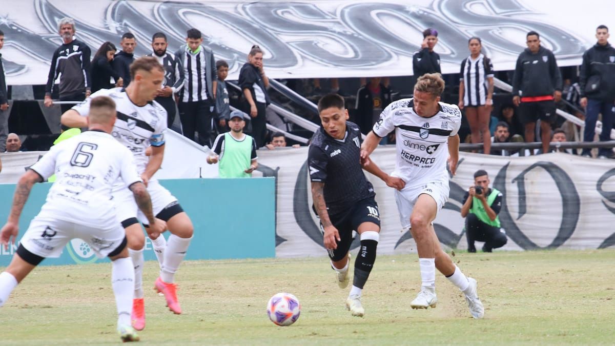 Rodrigo Castro el buen jugador que tiene Gimnasia y Esgrima.