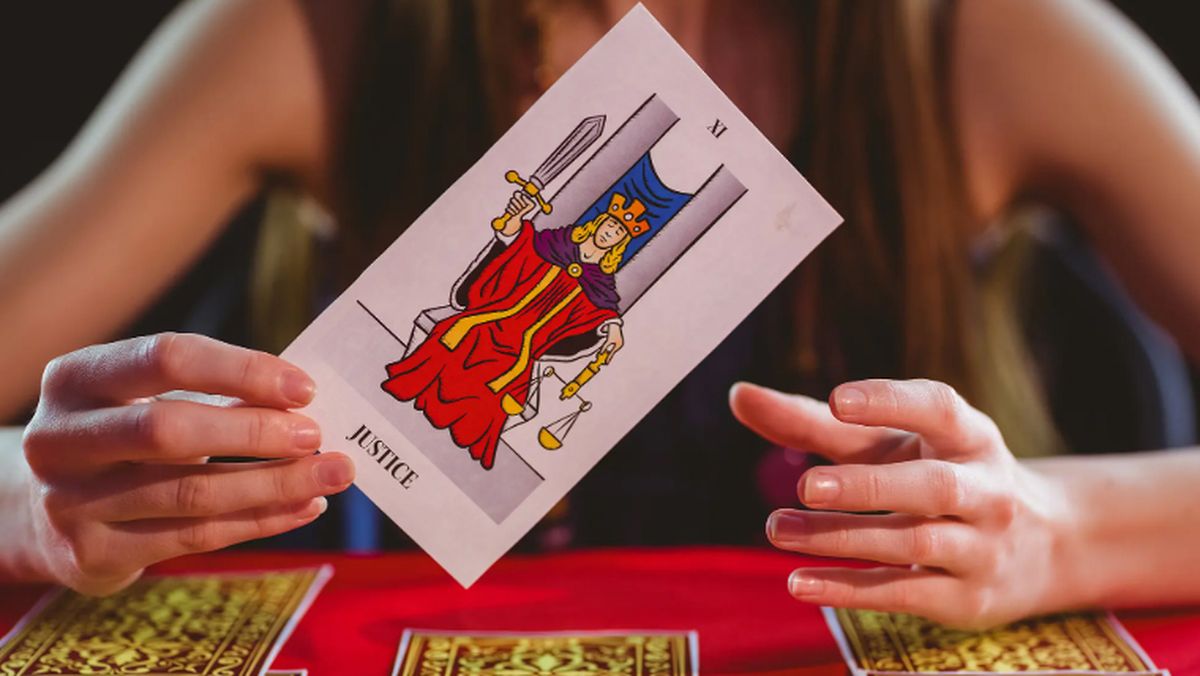 TAROT: descubre sus predicciones para hoy sábado 15 de febrero de 2025