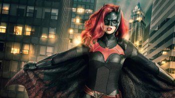 Renunció la protagonista de Batwoman