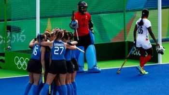 Las Leonas vapulearon 5-0 a India y pasaron a cuartos de final