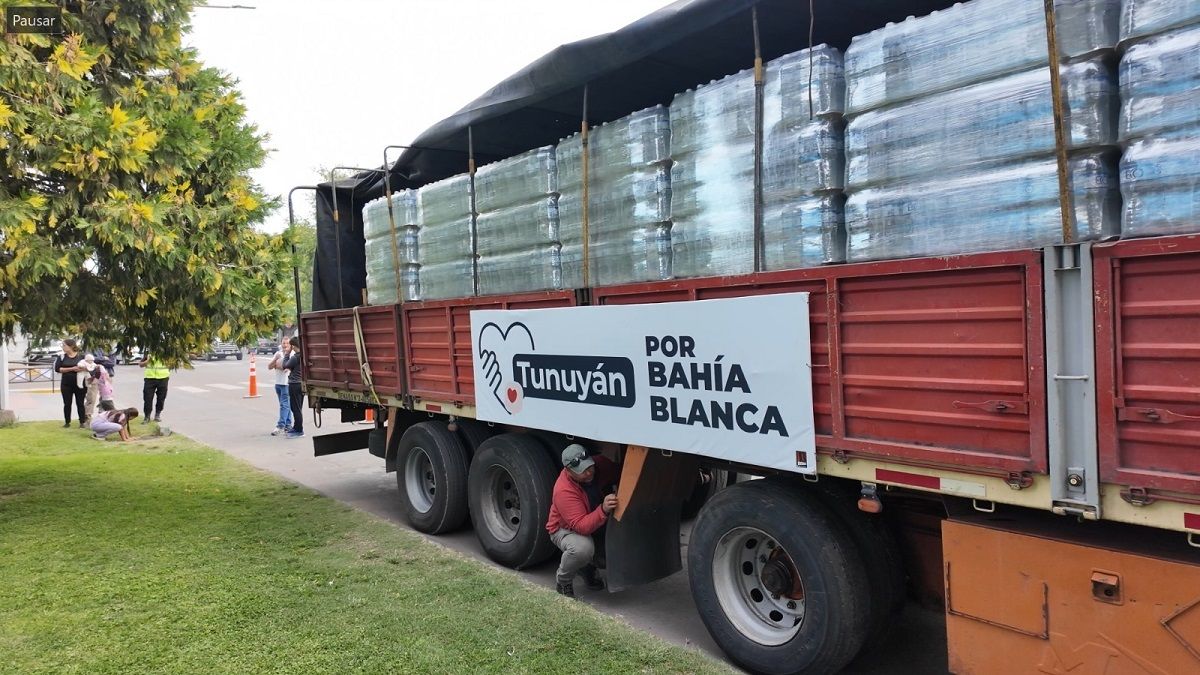 Esta acción fue posible gracias a la colaboración entre el municipio y la empresa de embotellamiento de agua Eco de los Andes. Esta acción fue posible gracias a la colaboración entre el municipio y la empresa de embotellamiento de agua Eco de los Andes.