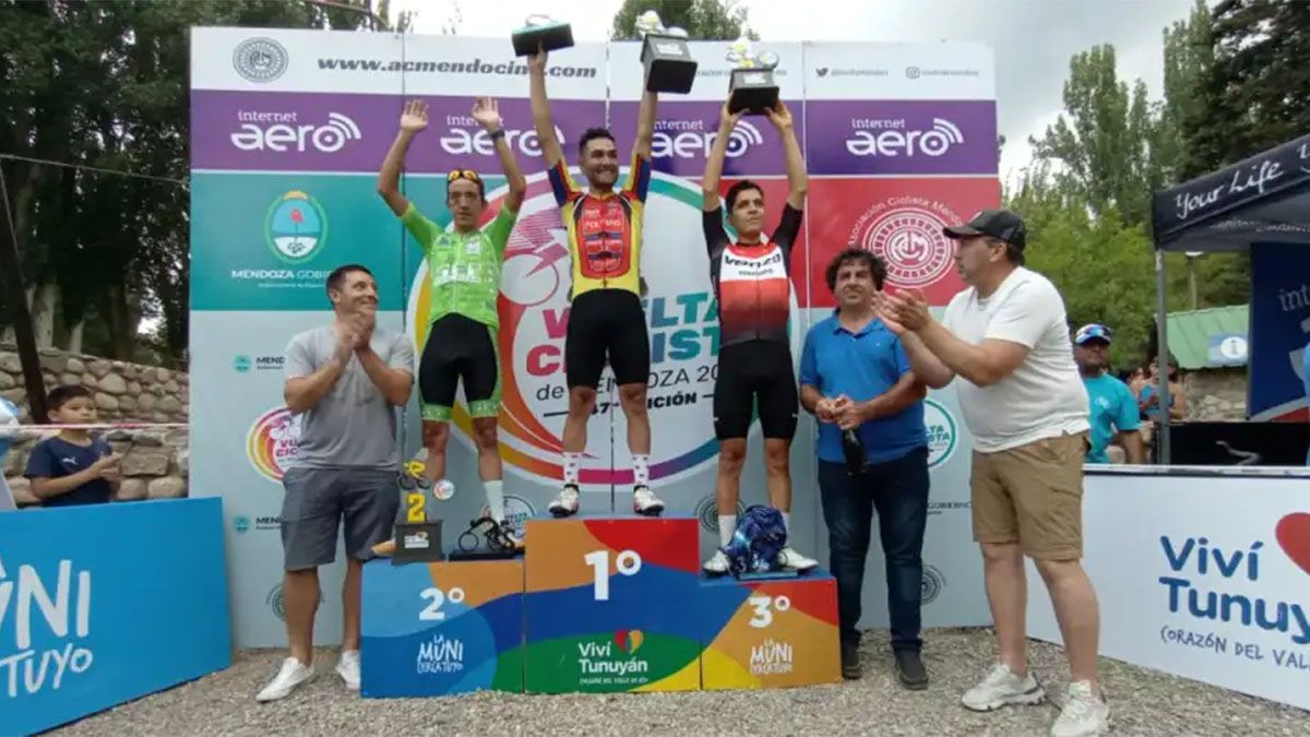 El chileno Edison Bravo se impuso en la tercera etapa de la Vuelta de Mendoza. 2023.
