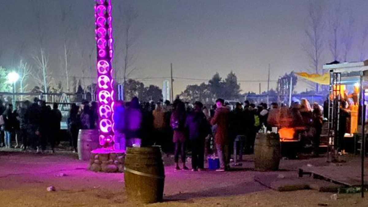 Día del Amigo: 350 personas en una fiesta clandestina