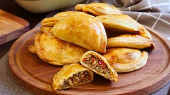 Cómo hacer empanadas de vigilia caseras: la receta jugosa, riquísima y gasolera para Semana Santa Cómo hacer empanadas de vigilia caseras: la receta jugosa, riquísima y gasolera para Semana Santa
