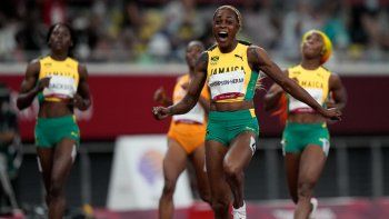 Jamaica acaparó el podio de los 100 metros femeninos