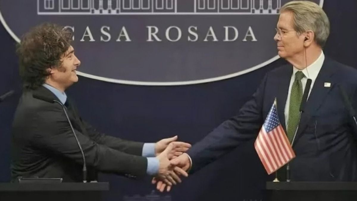 Javier Milei y el secretario del Tesoro de Estados Unidos