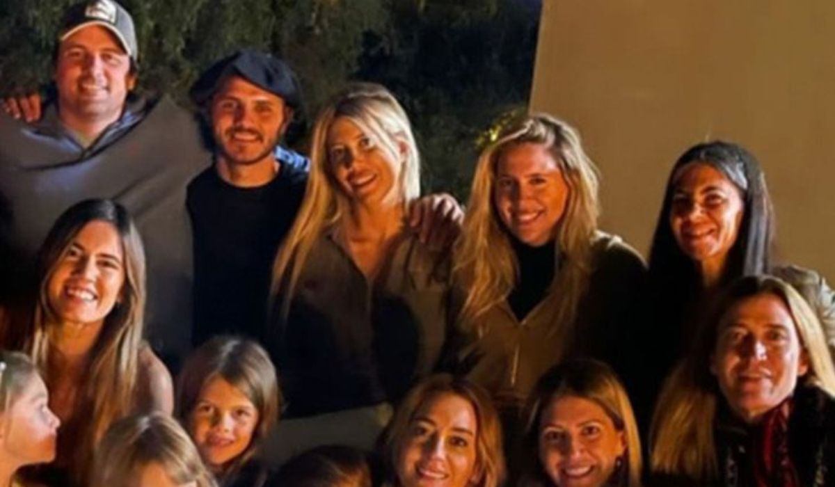 Wanda invitó a Eli Sulichín a París.