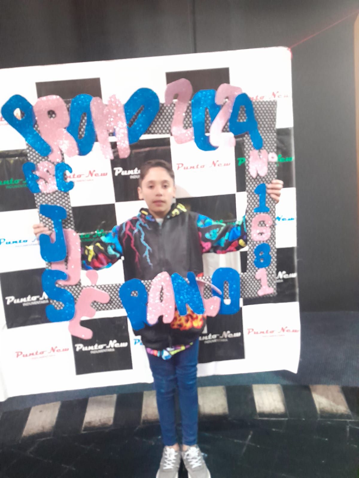 León, listo para egresar de 7mo grado en su escuela de Malargüe. León, listo para egresar de 7mo grado en su escuela de Malargüe.