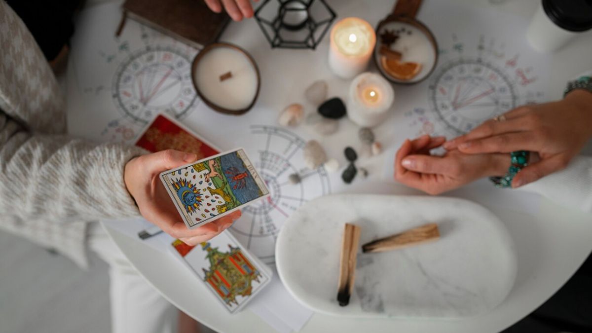 Tarot: descubre tu destino para hoy lunes 14 de octubre de 2024