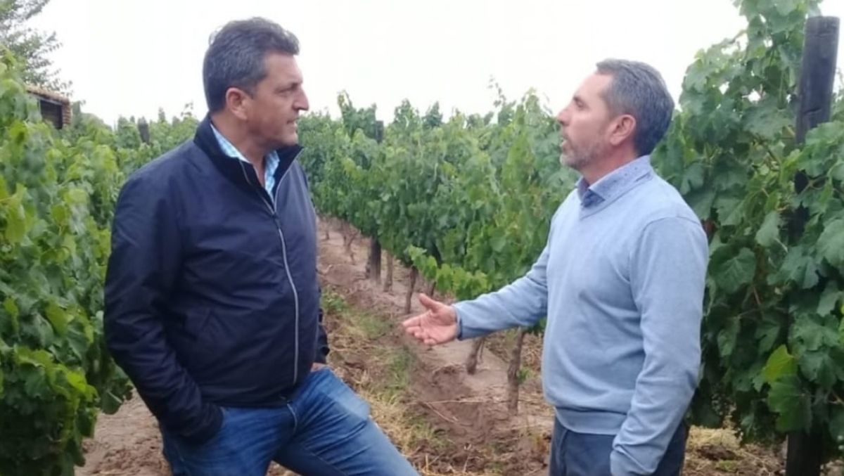 El sancarlino Jorge Difonso anunció con esta imagen la venida de Massa: "Hace 50 años que un ministro no viene a ponerse del lado de los productores".