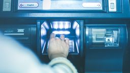 Abrir una cuenta bancaria, enviar remesas o recibir transferencias desde Argentina son trámites cada vez más comunes.