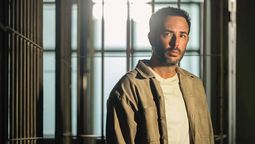 Sebastián Martínez es el protagonista de esta serie de Netflix.