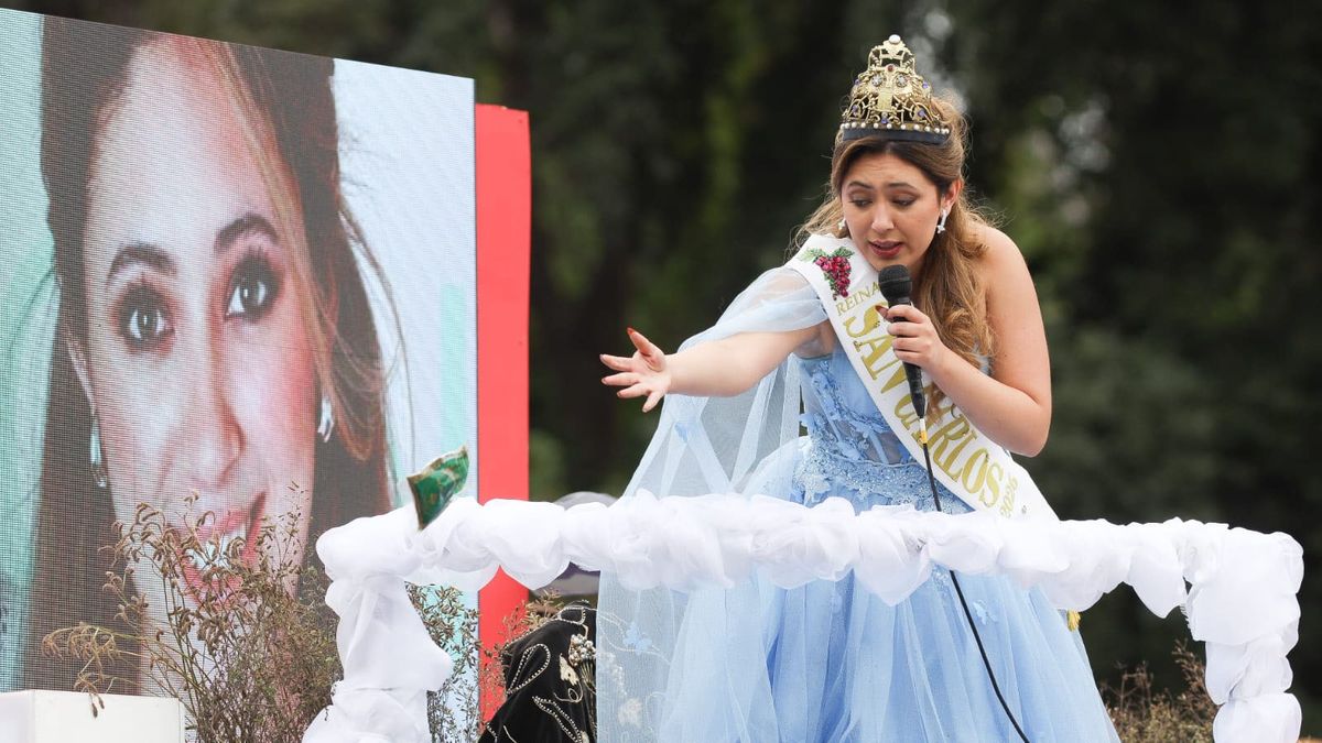 La reina de San Carlos, Viriginia Gómez. La reina de San Carlos, Viriginia Gómez.