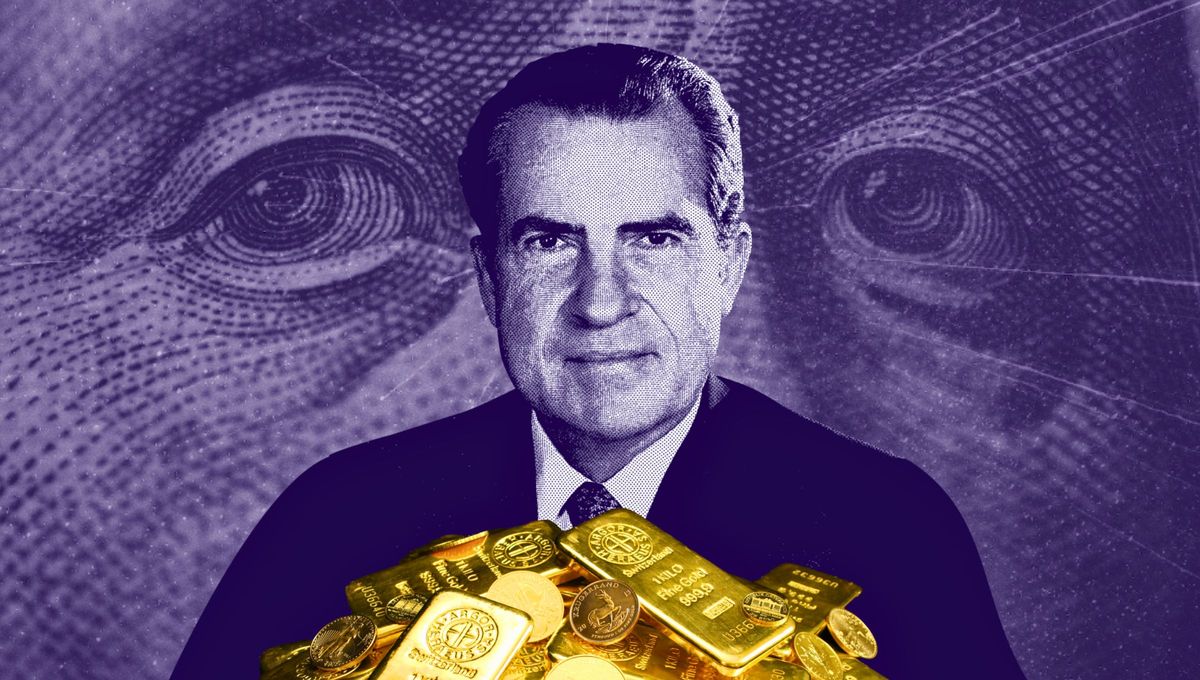 . Con la inflación en aumento y una corrida del oro a la vista, el equipo del presidente Richard Nixon puso en marcha un plan que puso fin a la convertibilidad del dólar en oro e implementó controles de salarios y precios, lo que pronto puso fin al sistema de Bretton Woods. . Con la inflación en aumento y una corrida del oro a la vista, el equipo del presidente Richard Nixon puso en marcha un plan que puso fin a la convertibilidad del dólar en oro e implementó controles de salarios y precios, lo que pronto puso fin al sistema de Bretton Woods.