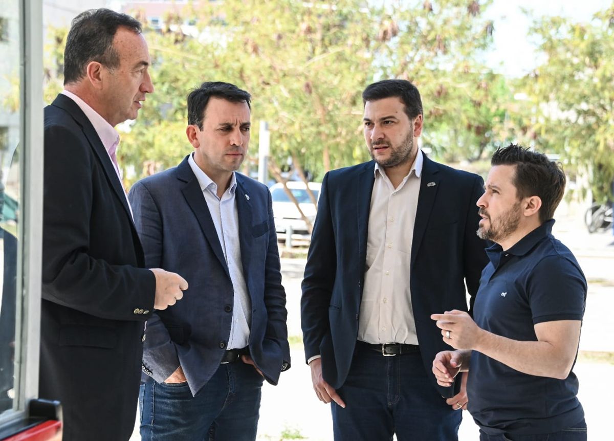 Gabriel Fidel, Tadeo García Zalazar, Mauricio Pinti y Martín Tetaz, en el Parque TIC de Godoy Cruz.
