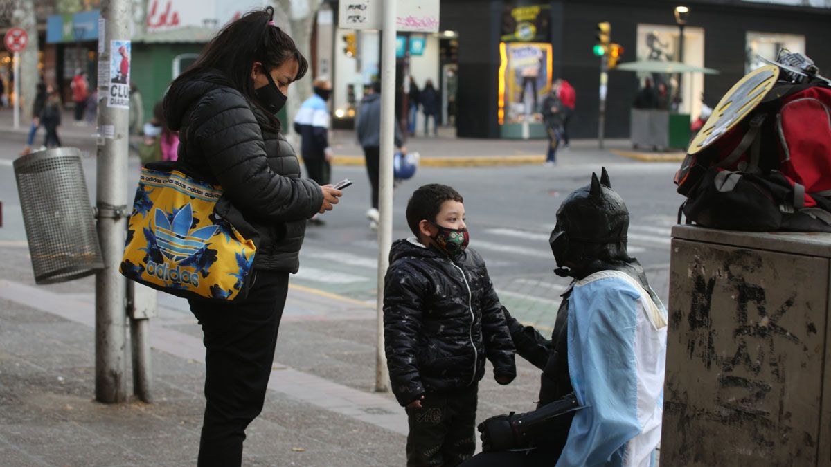 Covid en Mendoza: leve descenso de los contagios en un día
