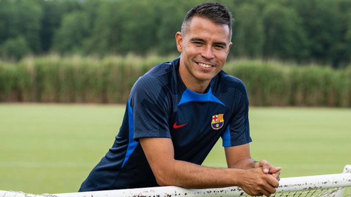 Javier Saviola vuleve al Barcelona de España.