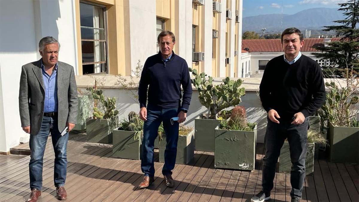 Alfredo Cornejo, Rodolfo Suarez y Omar De Marchi, algunos de los principales referentes de Cambia Mendoza