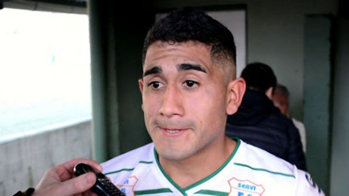 El volante Javier Sequeyra, es el último refuerzo de Huracán Las Heras.